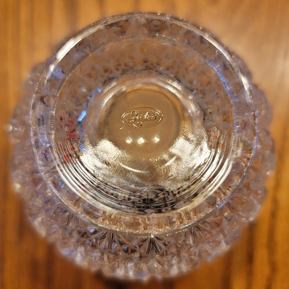 Fenton Ruffle Vase - Picture 11 of 12